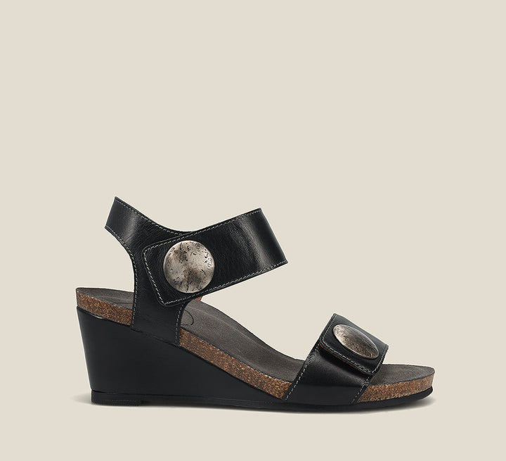 Side angle image of Taos Footwear Carousel 3 Black Size 36